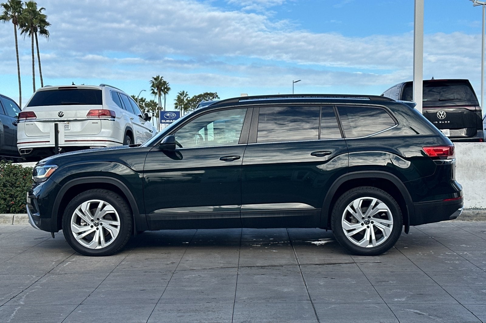 2021 Volkswagen Atlas 3.6L V6 SE w/Technology