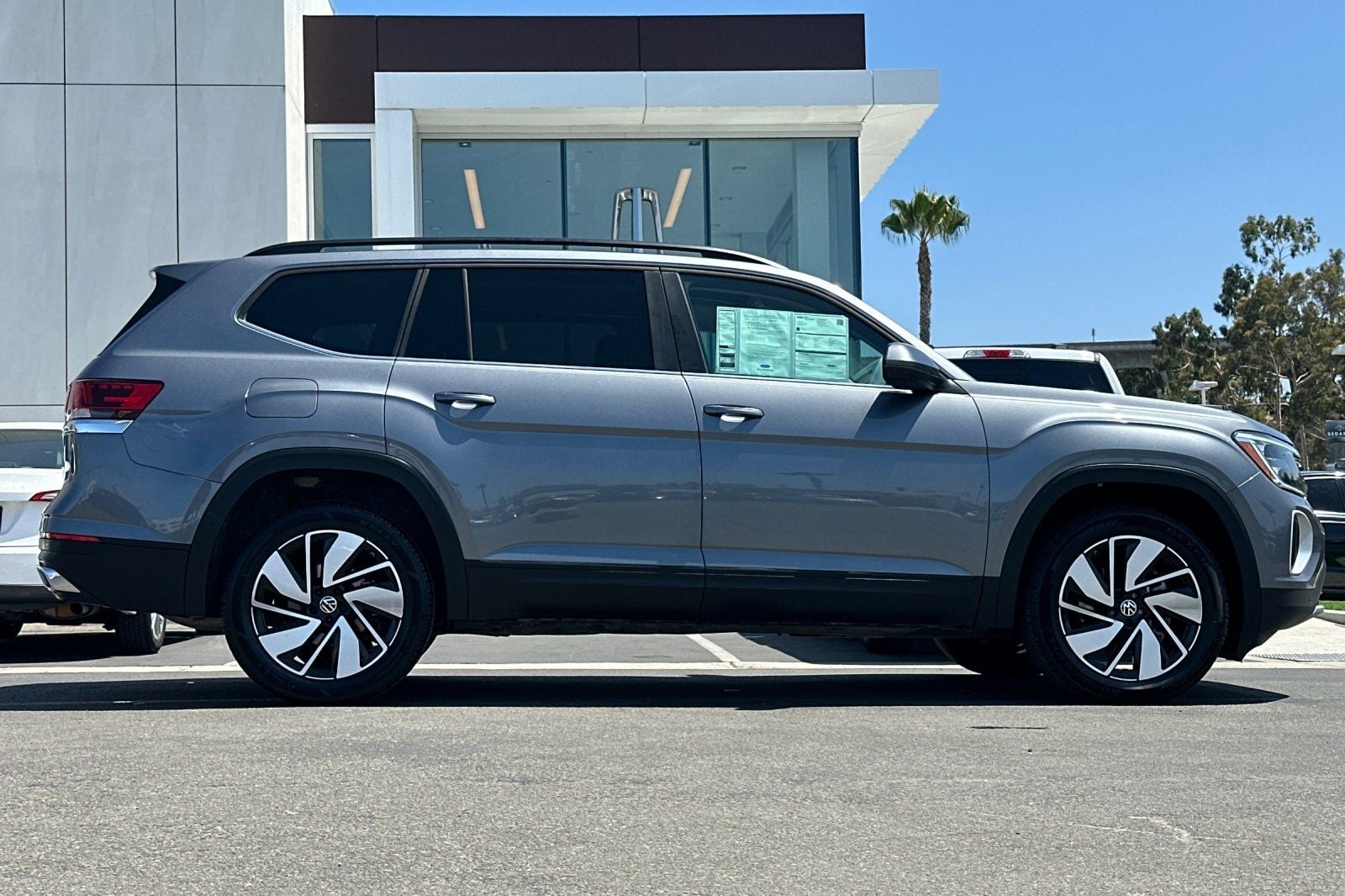 2024 Volkswagen Atlas 2.0T SE w/Technology