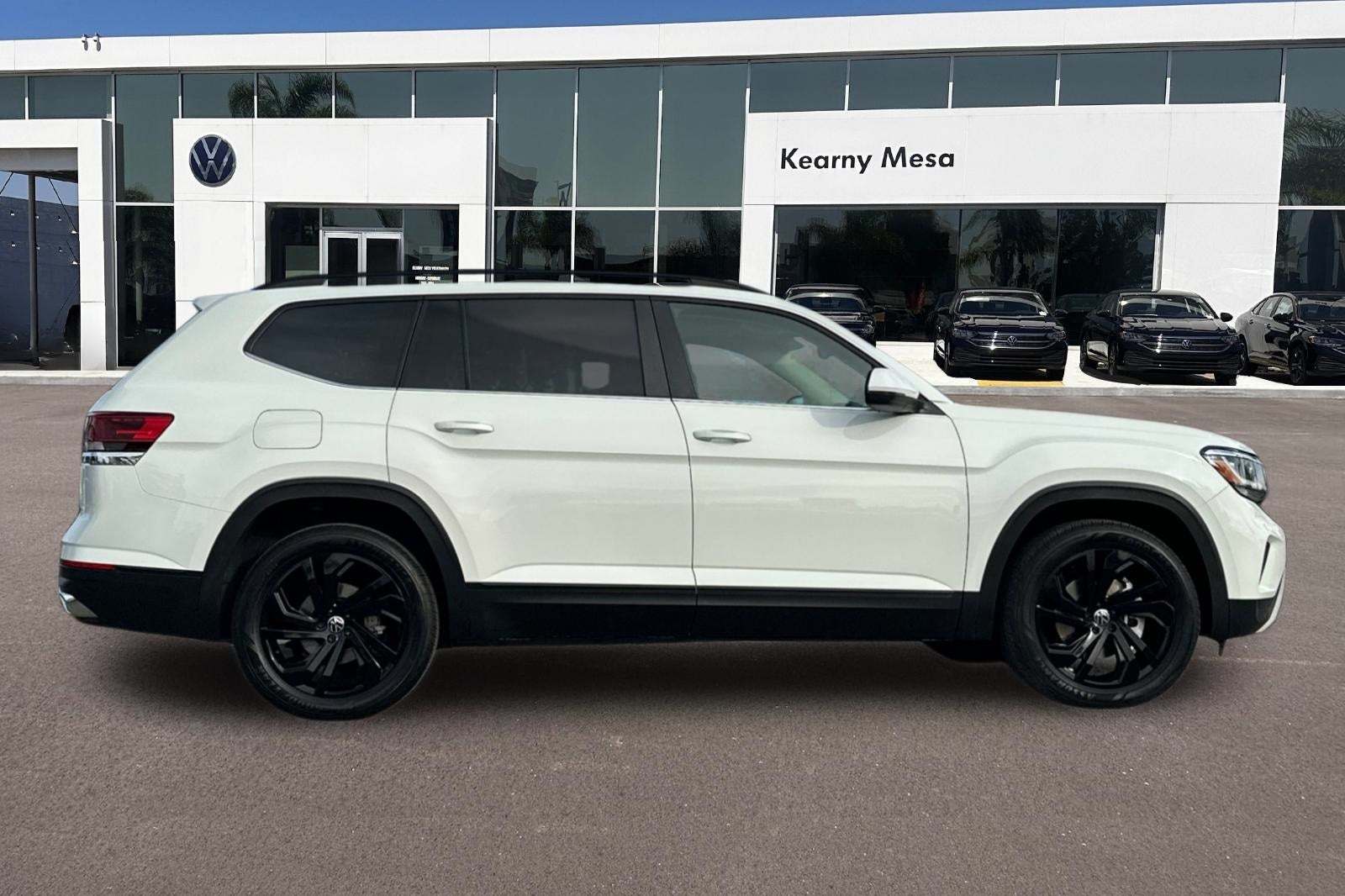 2022 Volkswagen Atlas 3.6L V6 SE w/Technology