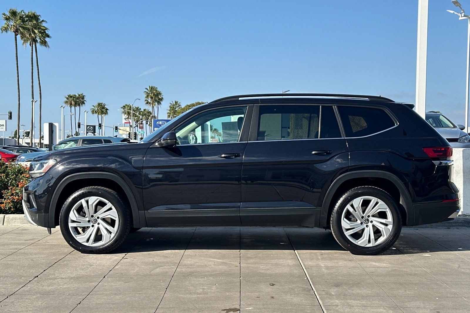 2022 Volkswagen Atlas 3.6L V6 SE w/Technology