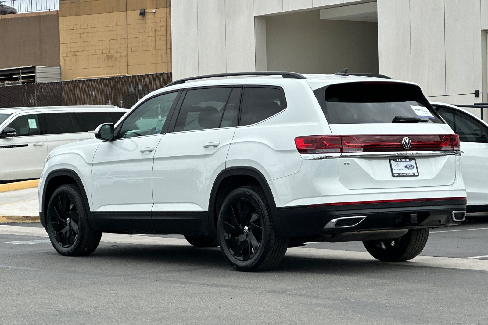 2024 Volkswagen Atlas 2.0T SE w/Technology
