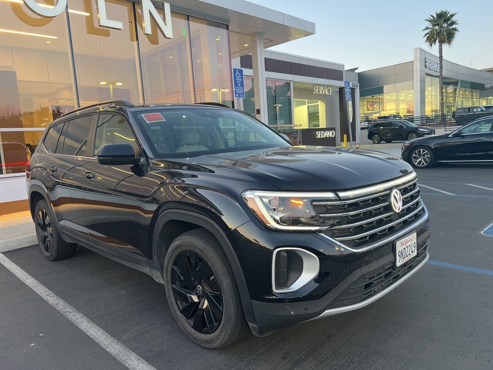 2024 Volkswagen Atlas 2.0T SE w/Technology