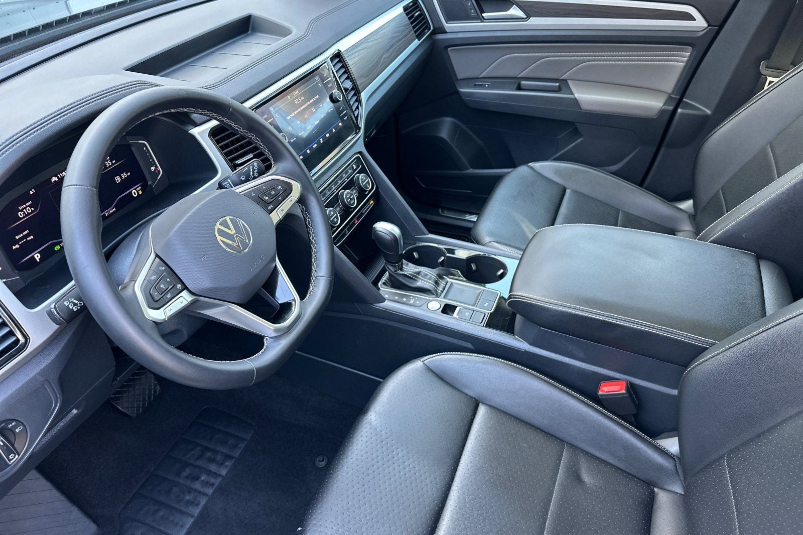 2022 Volkswagen Atlas 3.6L V6 SE w/Technology