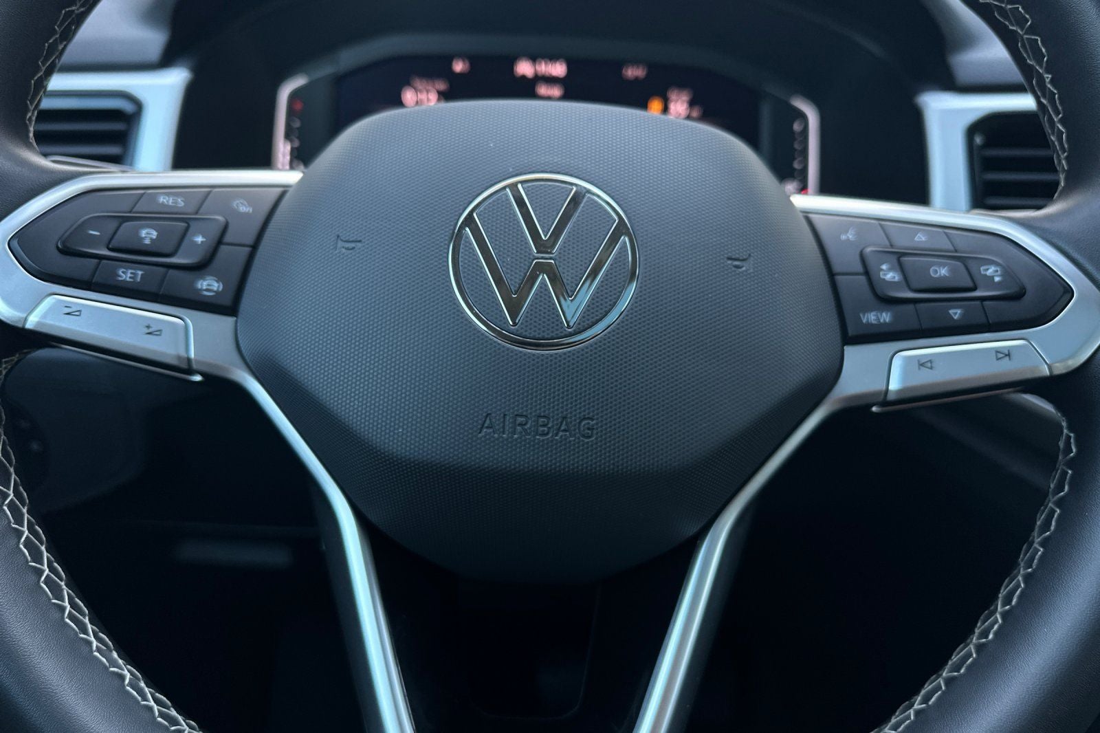 2022 Volkswagen Atlas 3.6L V6 SE w/Technology