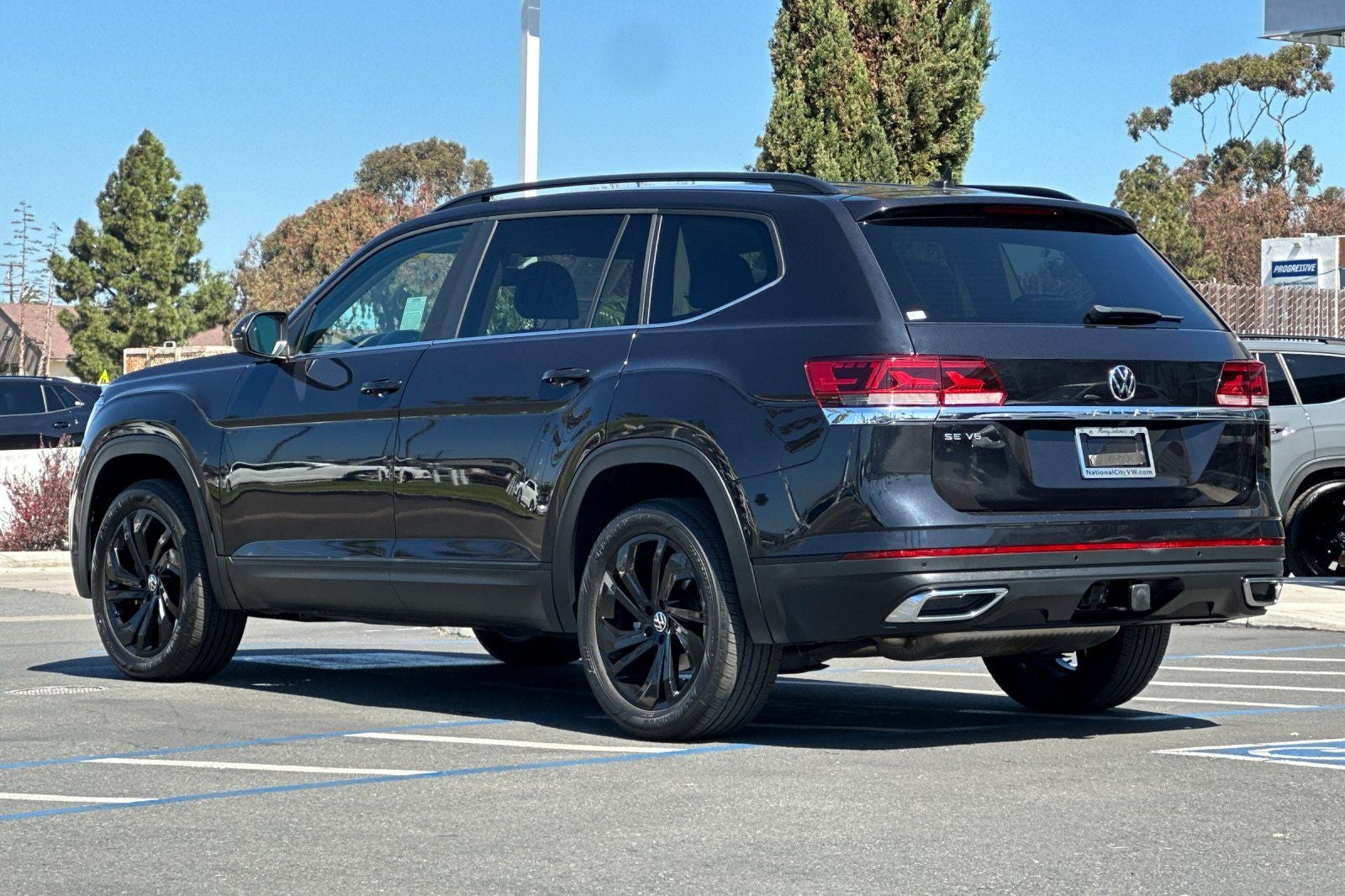 2022 Volkswagen Atlas 3.6L V6 SE w/Technology