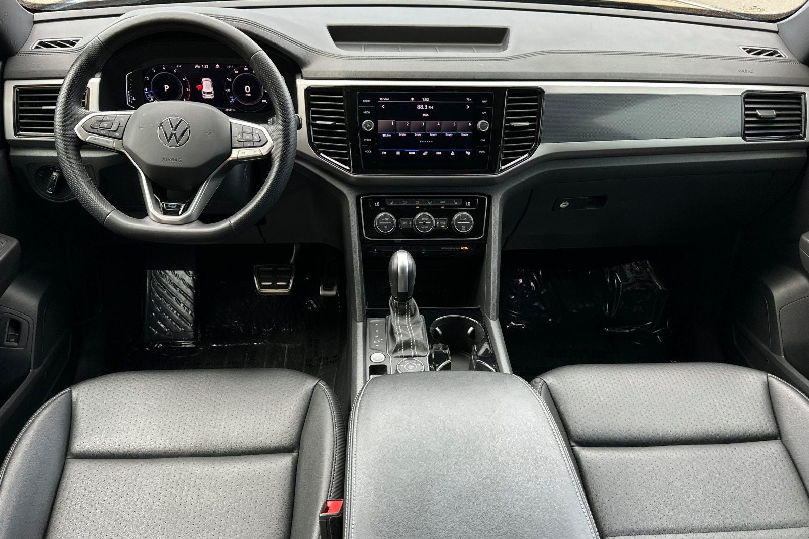 2023 Volkswagen Atlas Cross Sport 2.0T SEL R-Line