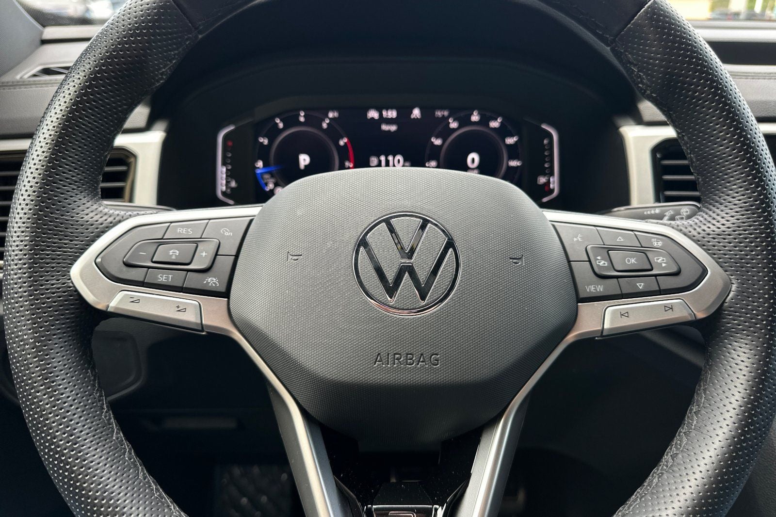 2023 Volkswagen Atlas Cross Sport 2.0T SEL R-Line