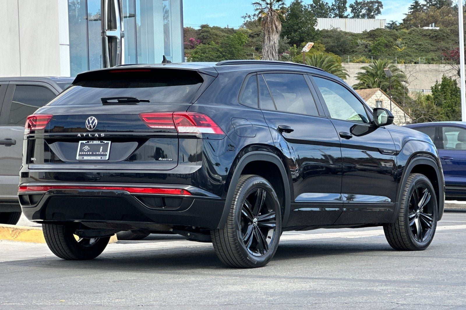 2023 Volkswagen Atlas Cross Sport 2.0T SEL R-Line