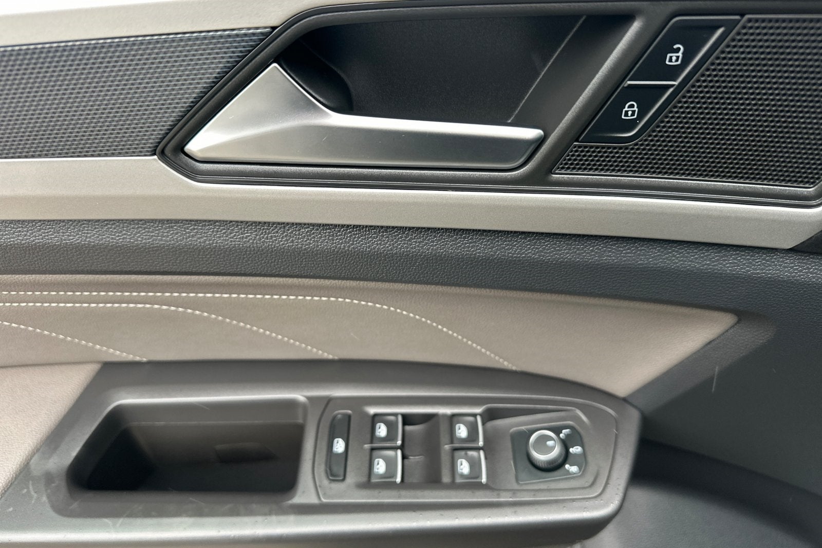 2023 Volkswagen Atlas 3.6L V6 SEL R-Line