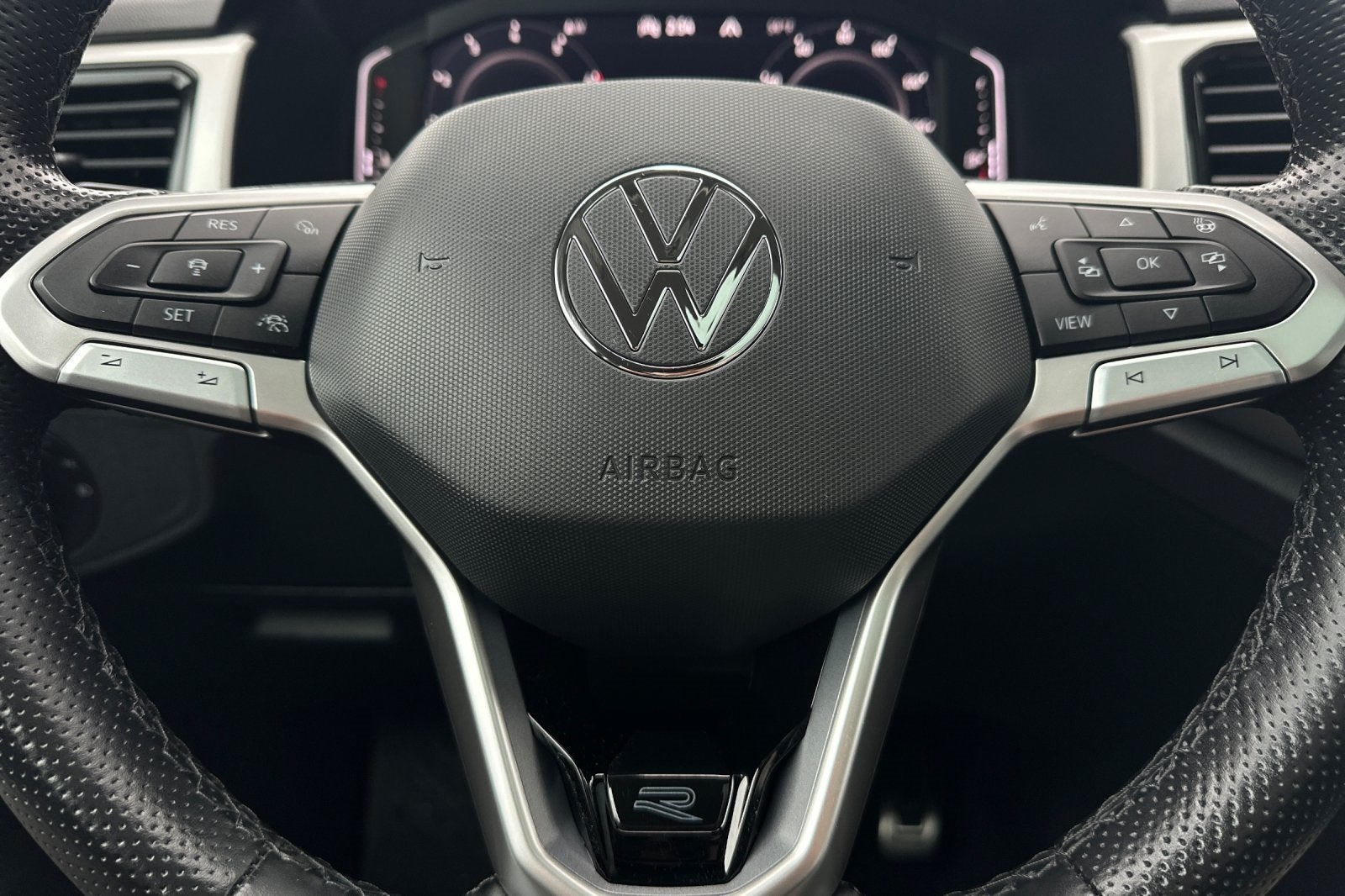 2023 Volkswagen Atlas 3.6L V6 SEL R-Line