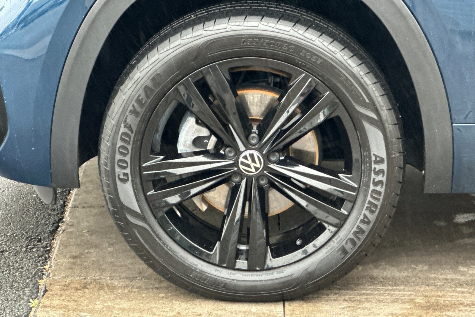 2023 Volkswagen Atlas 3.6L V6 SEL R-Line