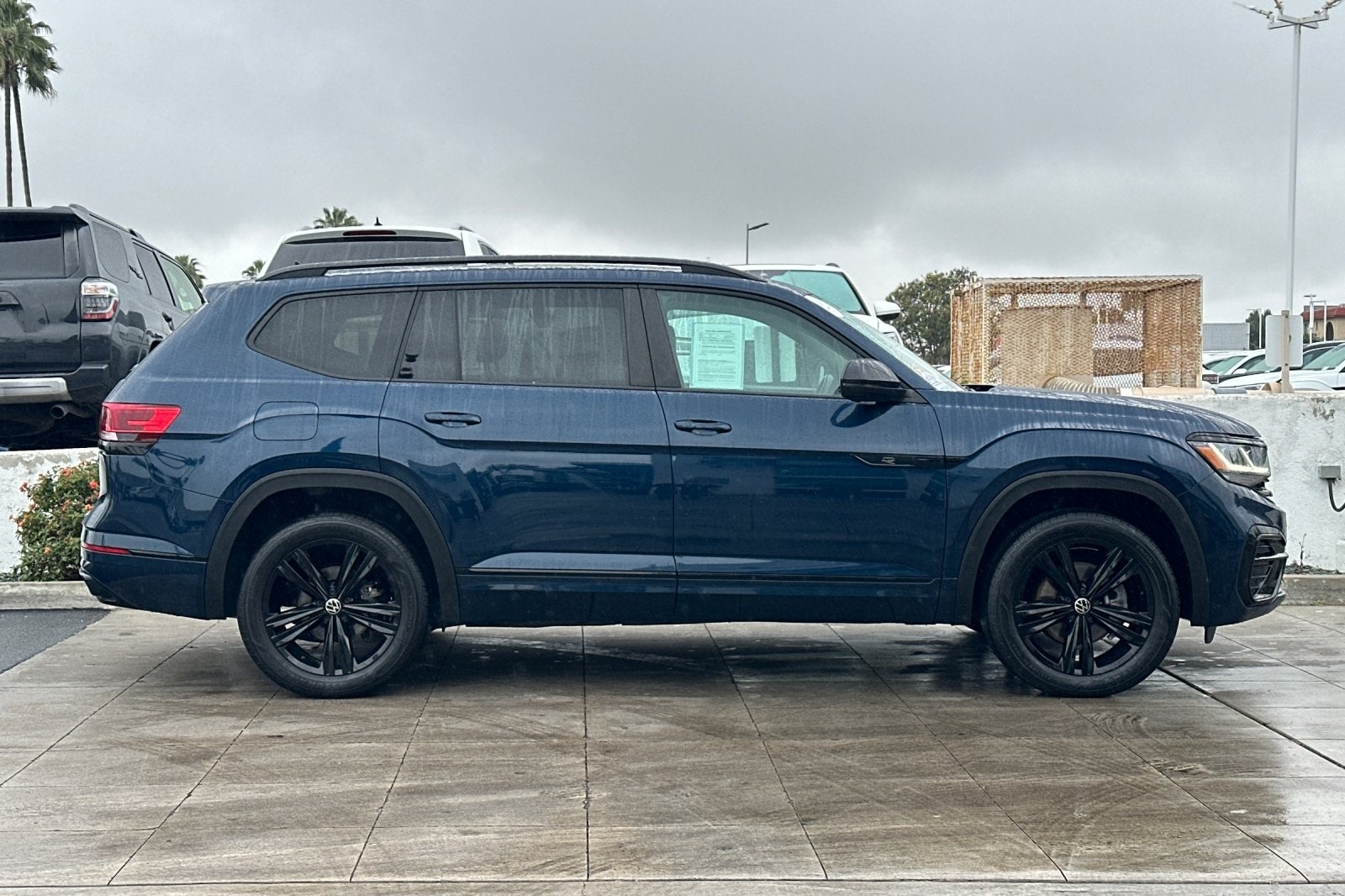 2023 Volkswagen Atlas 3.6L V6 SEL R-Line
