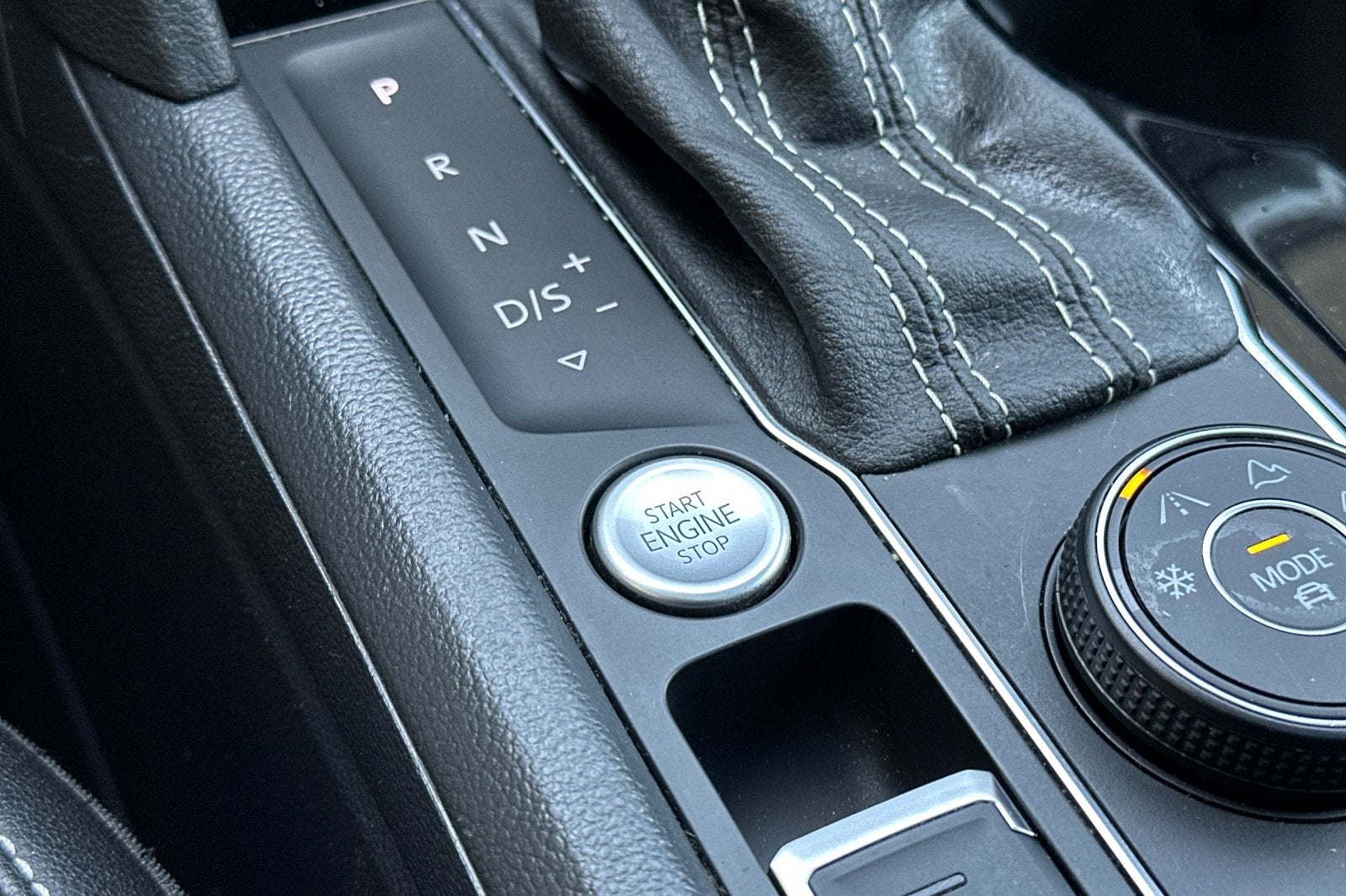 2023 Volkswagen Atlas 3.6L V6 SEL R-Line