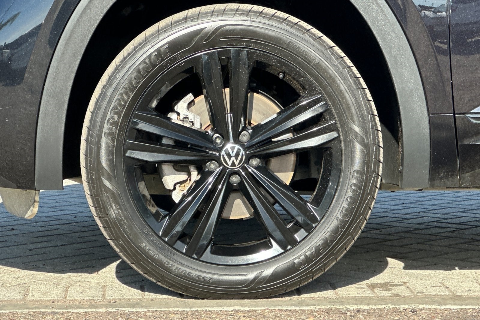 2023 Volkswagen Atlas 3.6L V6 SEL R-Line