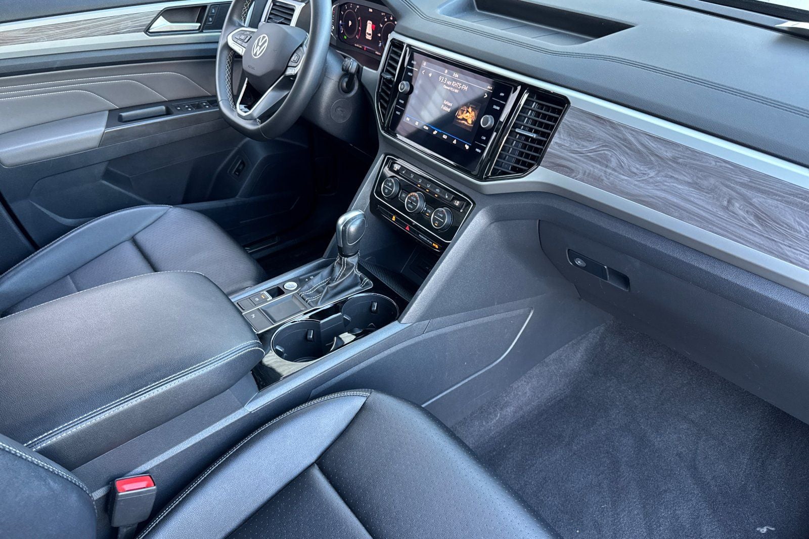 2023 Volkswagen Atlas Cross Sport 3.6L V6 SE w/Technology