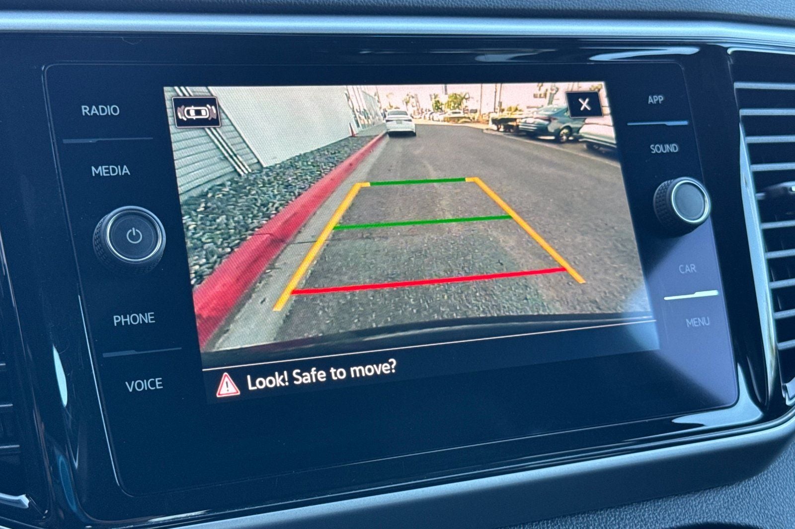 2023 Volkswagen Atlas Cross Sport 3.6L V6 SE w/Technology