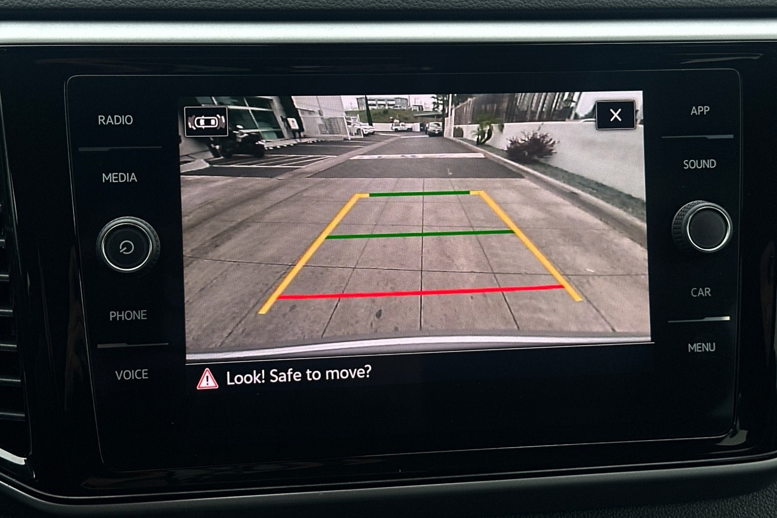 2023 Volkswagen Atlas Cross Sport 3.6L V6 SE w/Technology