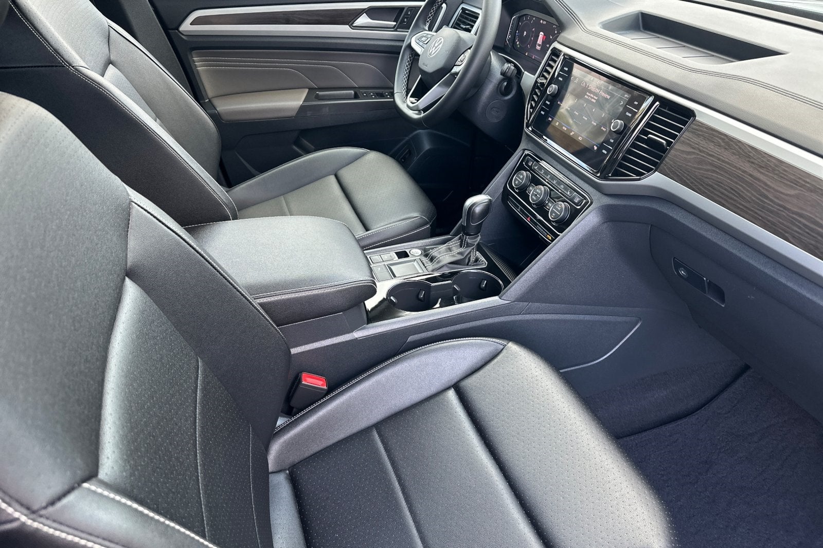 2023 Volkswagen Atlas 2.0T SE w/Technology