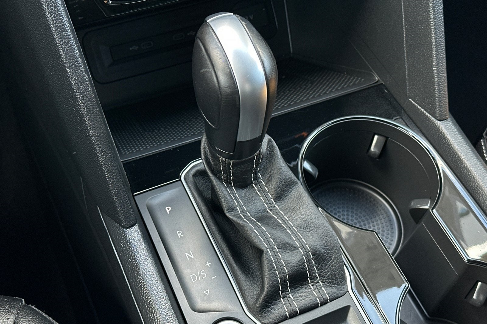 2023 Volkswagen Atlas 2.0T SE w/Technology