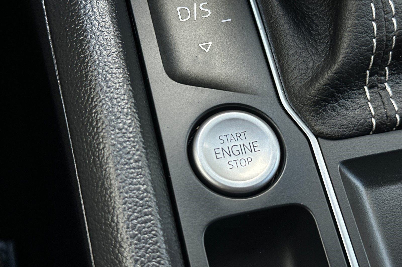 2023 Volkswagen Atlas 2.0T SE w/Technology