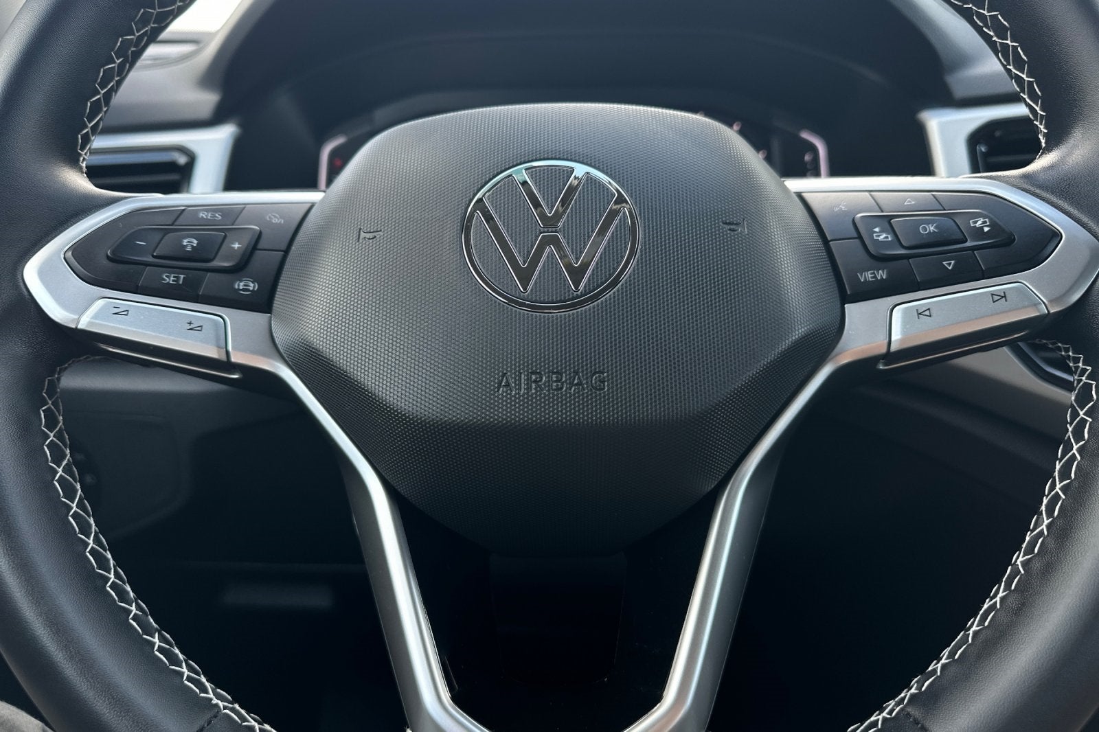 2023 Volkswagen Atlas 2.0T SE w/Technology