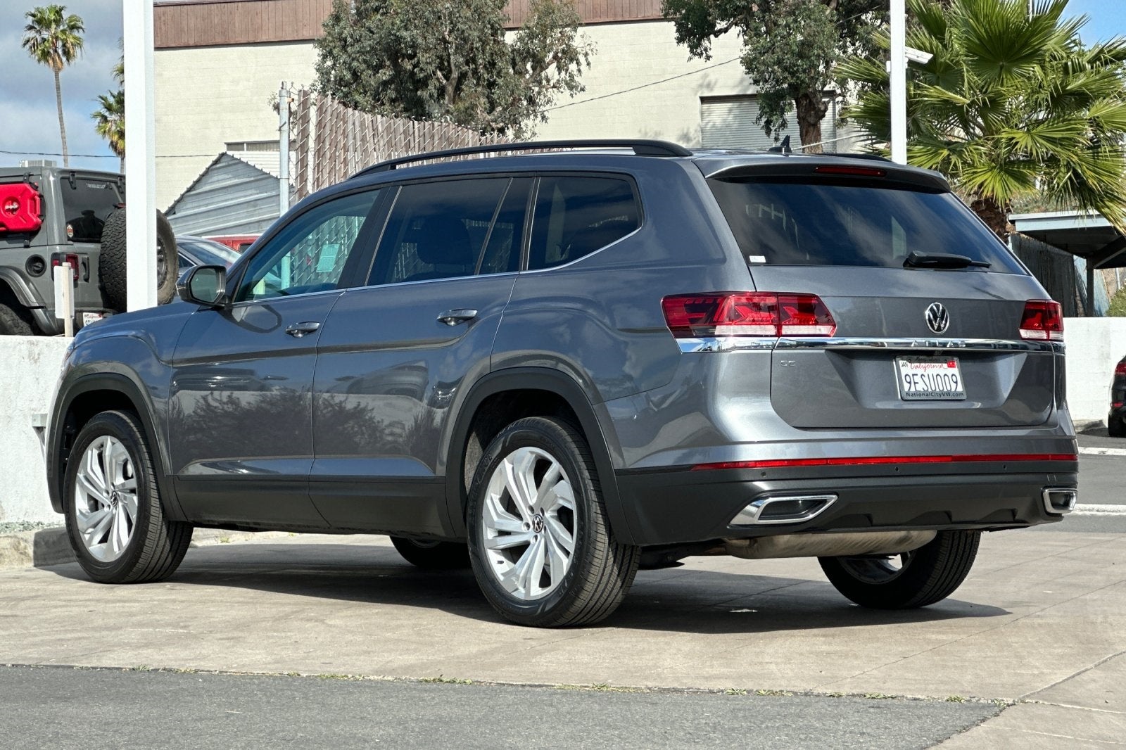 2023 Volkswagen Atlas 2.0T SE w/Technology