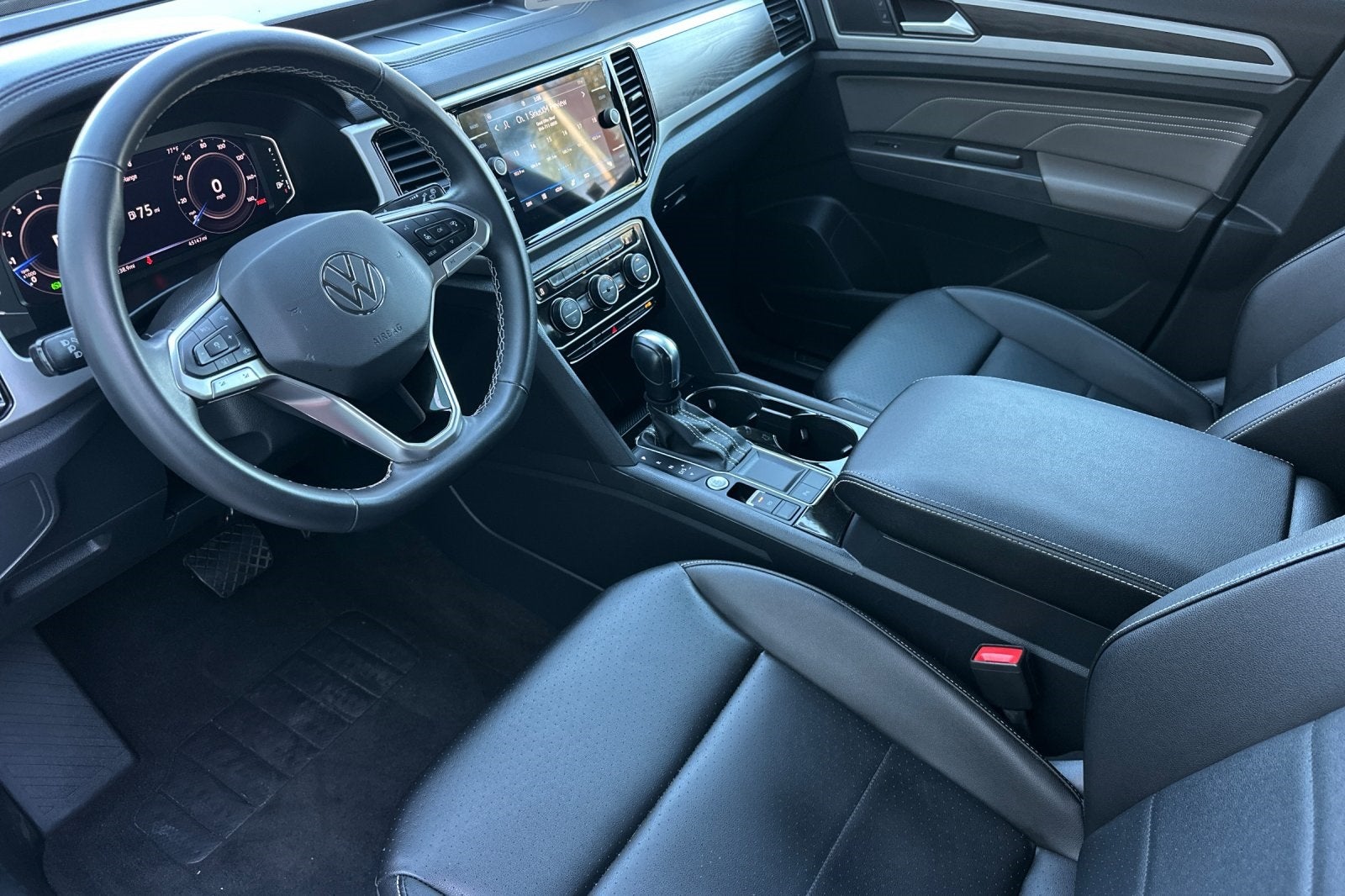 2023 Volkswagen Atlas 3.6L V6 SE w/Technology