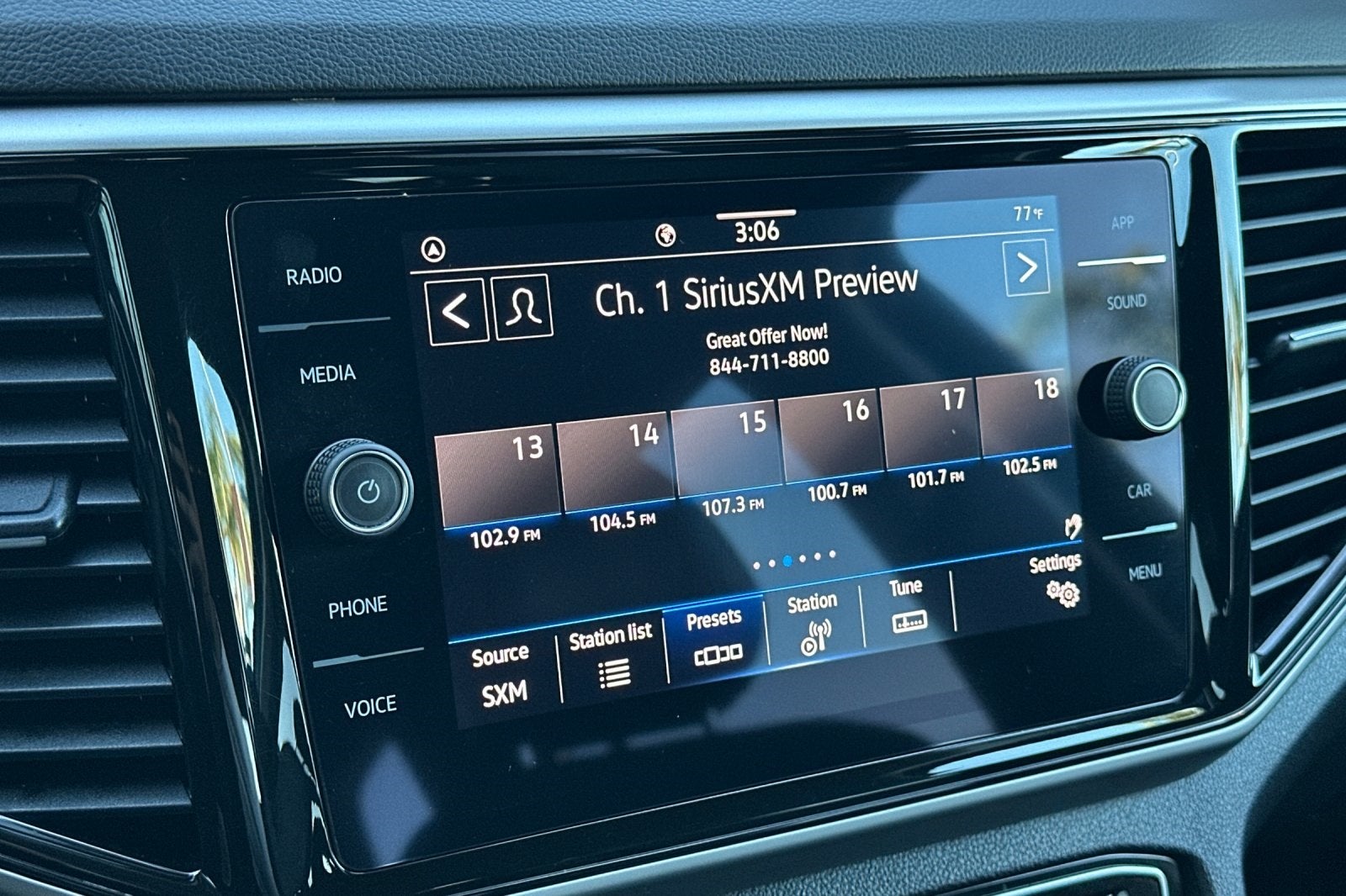 2023 Volkswagen Atlas 3.6L V6 SE w/Technology