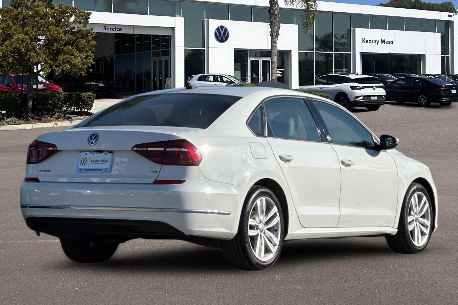 2019 Volkswagen Passat 2.0T Wolfsburg