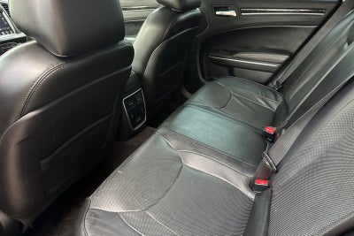 2017 Chrysler 300 C