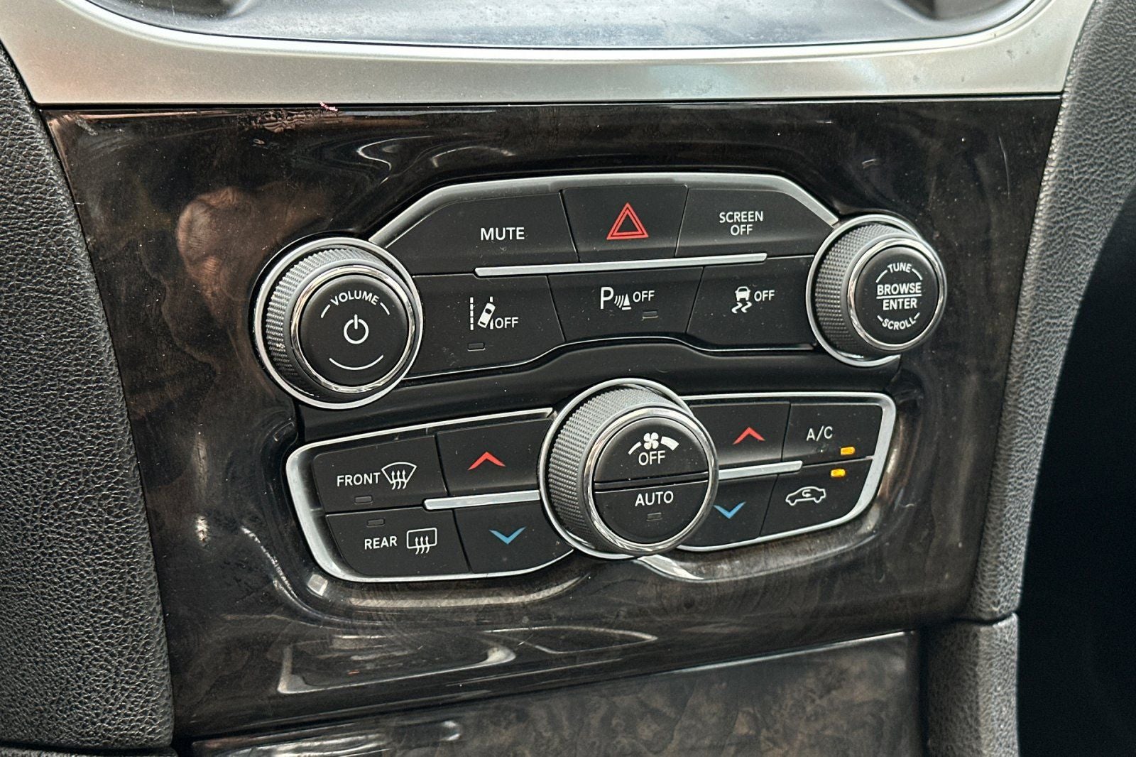 2017 Chrysler 300 C