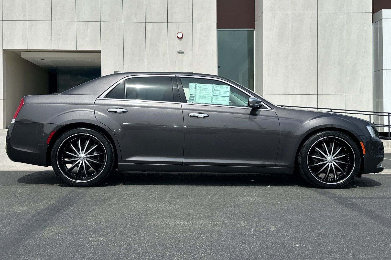 2017 Chrysler 300 C