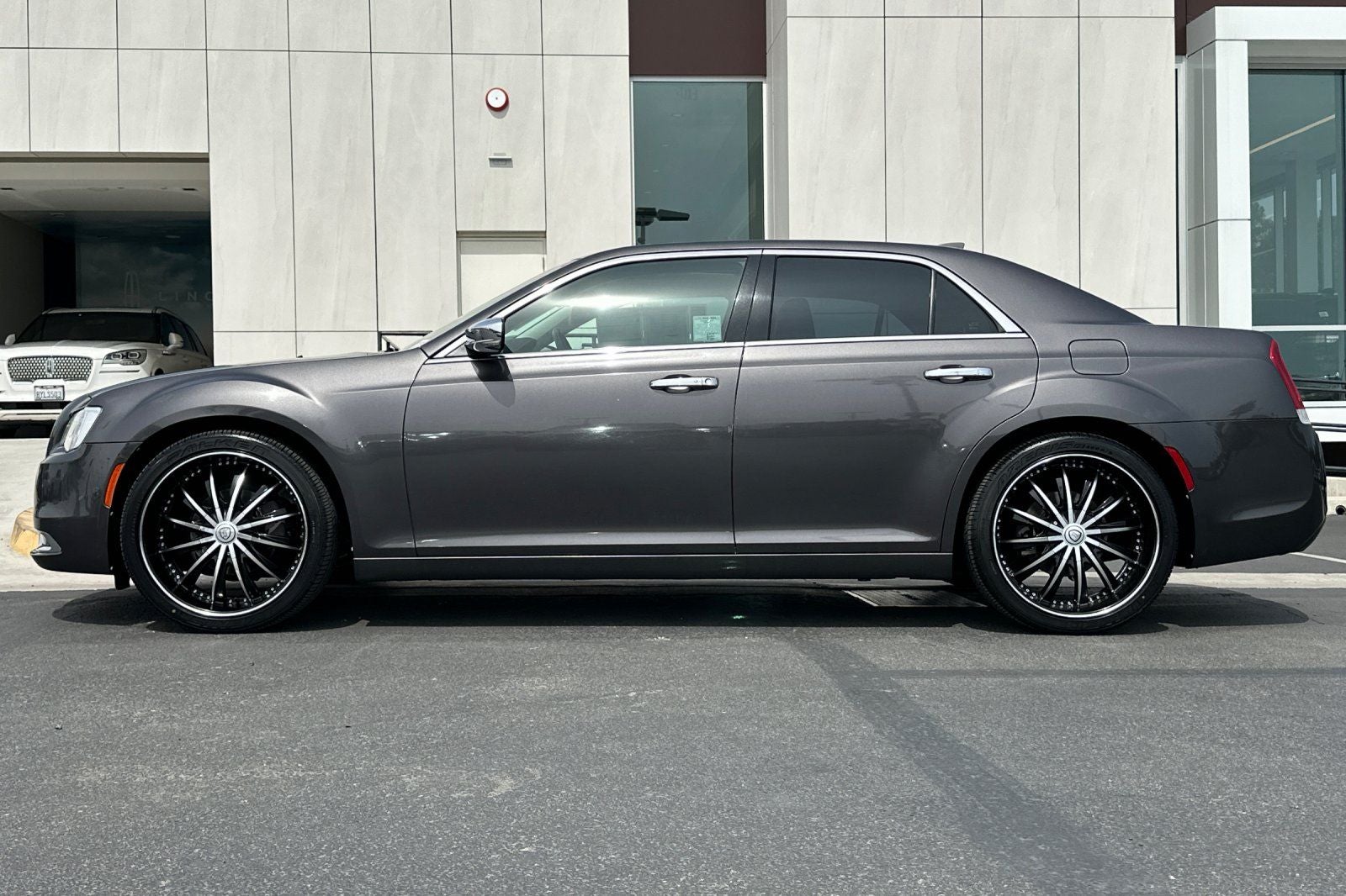 2017 Chrysler 300 C