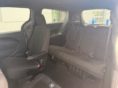 2024 Chrysler Pacifica Touring