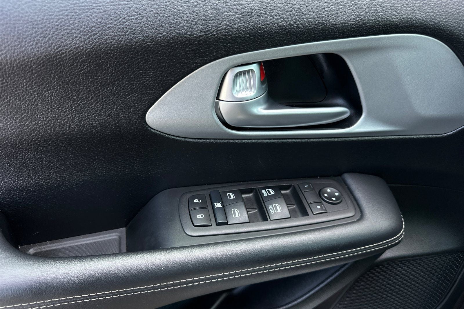 2024 Chrysler Pacifica Touring