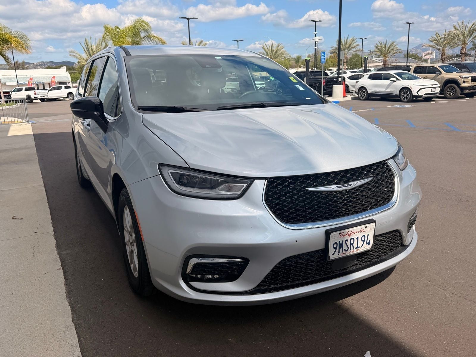 2024 Chrysler Pacifica Touring
