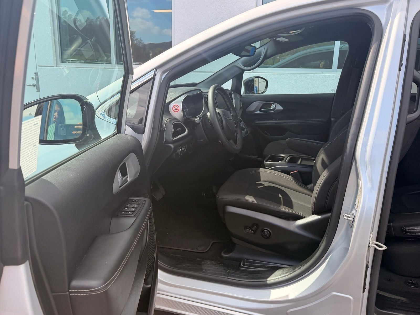 2024 Chrysler Pacifica Touring