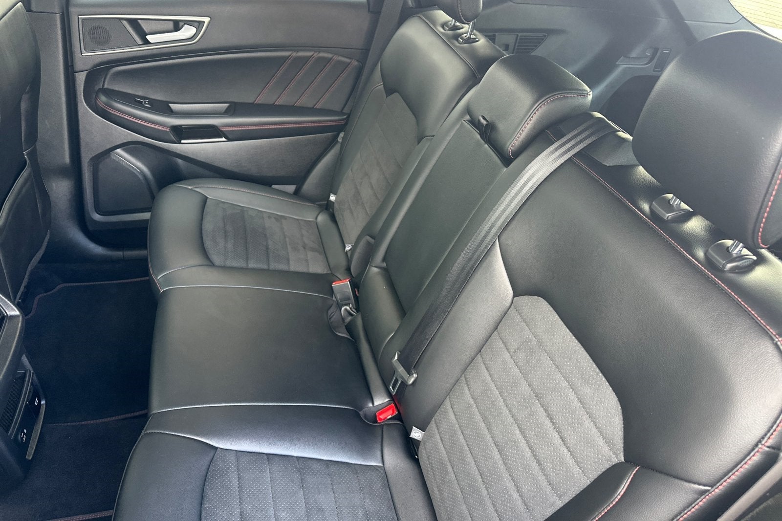 2021 Ford Edge ST Line