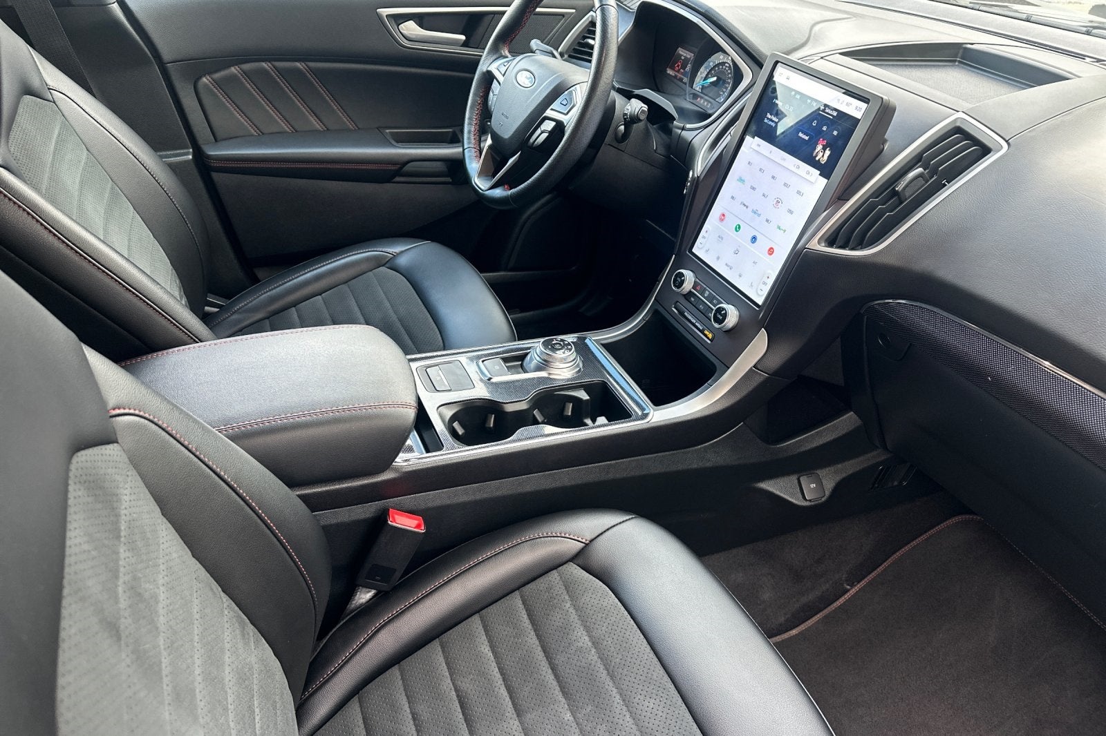 2021 Ford Edge ST Line