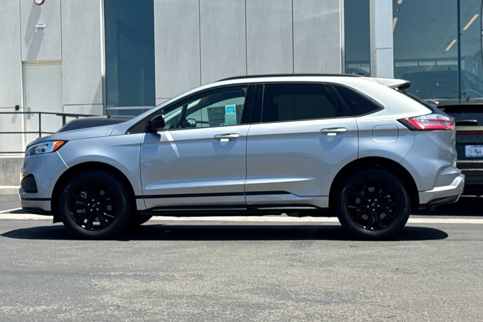 2023 Ford Edge SE