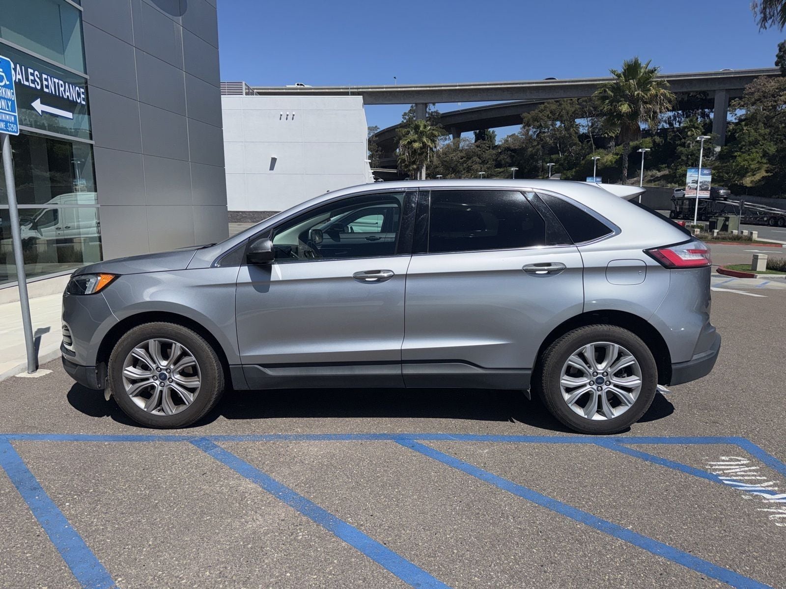 2022 Ford Edge Titanium