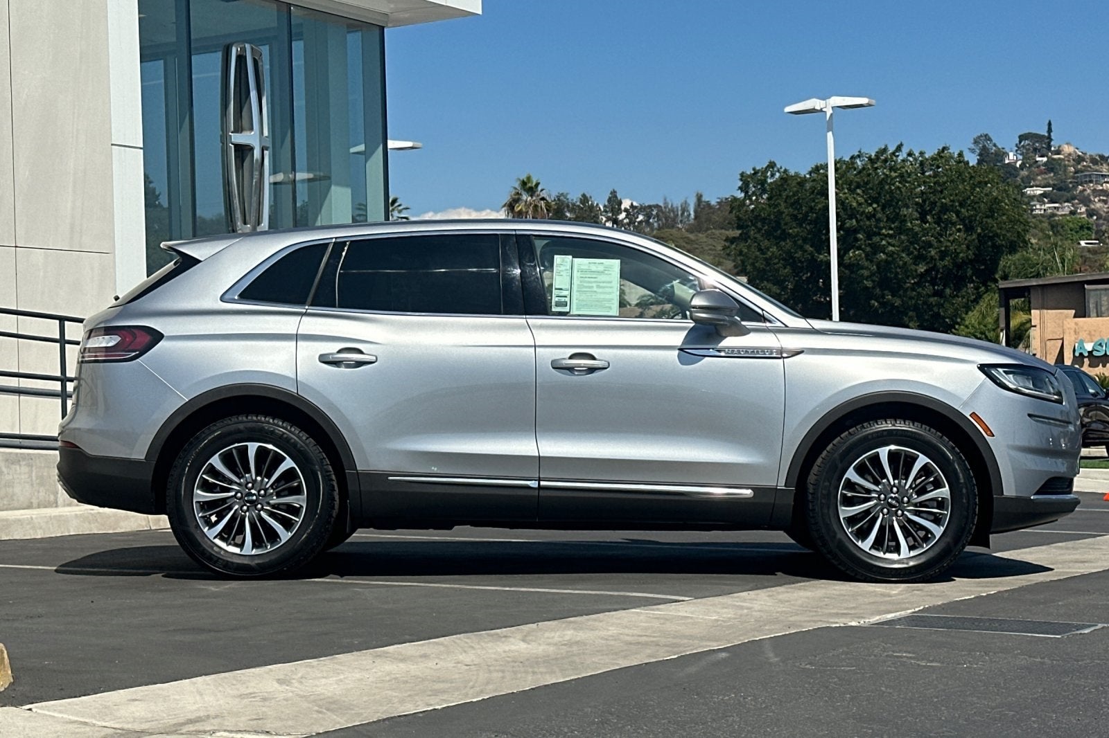 2021 Lincoln Nautilus Standard