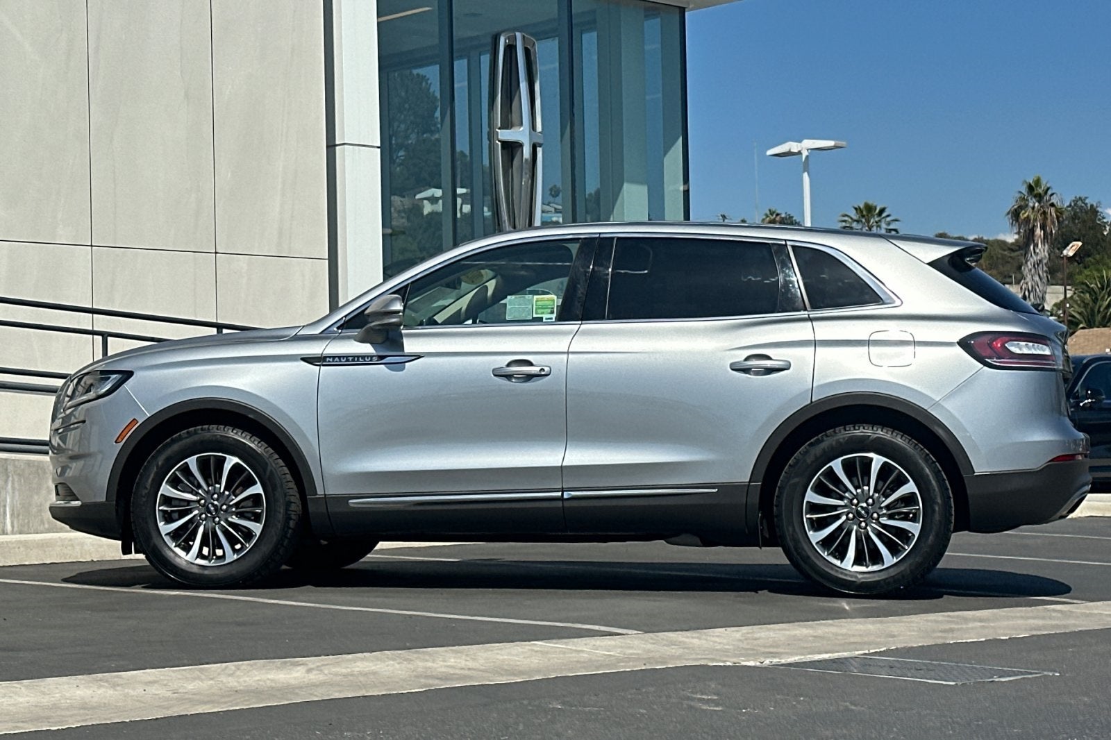 2021 Lincoln Nautilus Standard