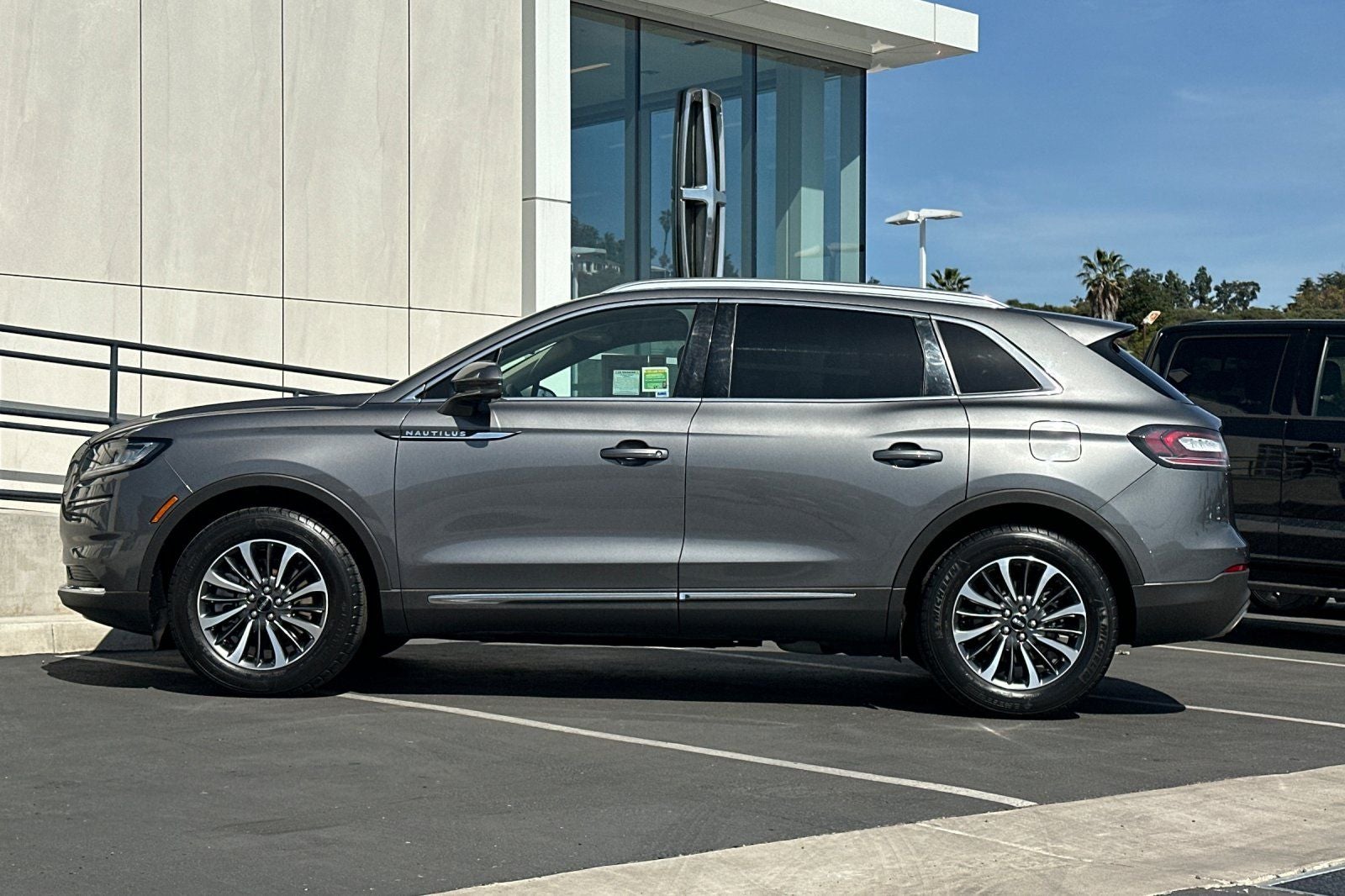 2022 Lincoln Nautilus Standard