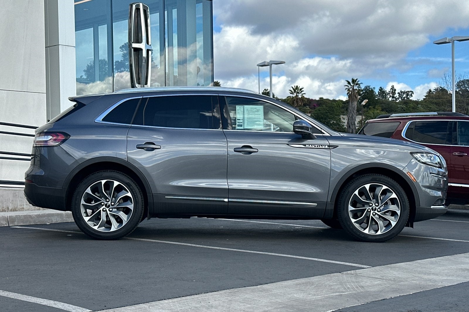 2022 Lincoln Nautilus Reserve