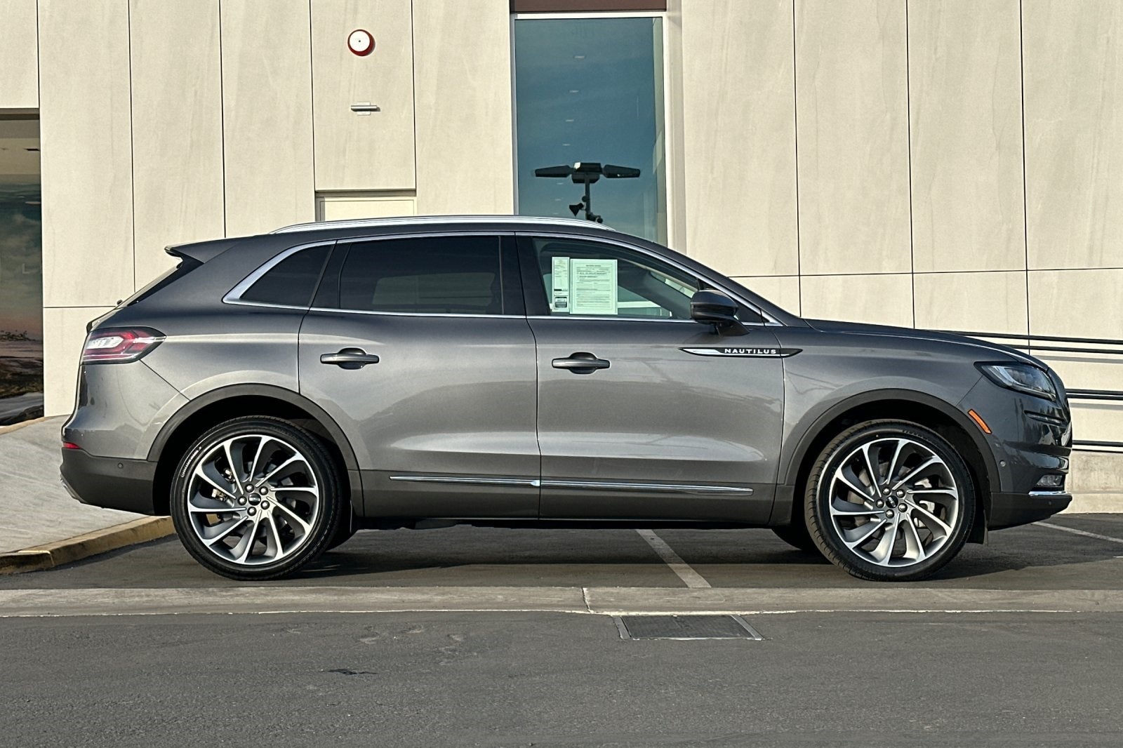 2022 Lincoln Nautilus Reserve