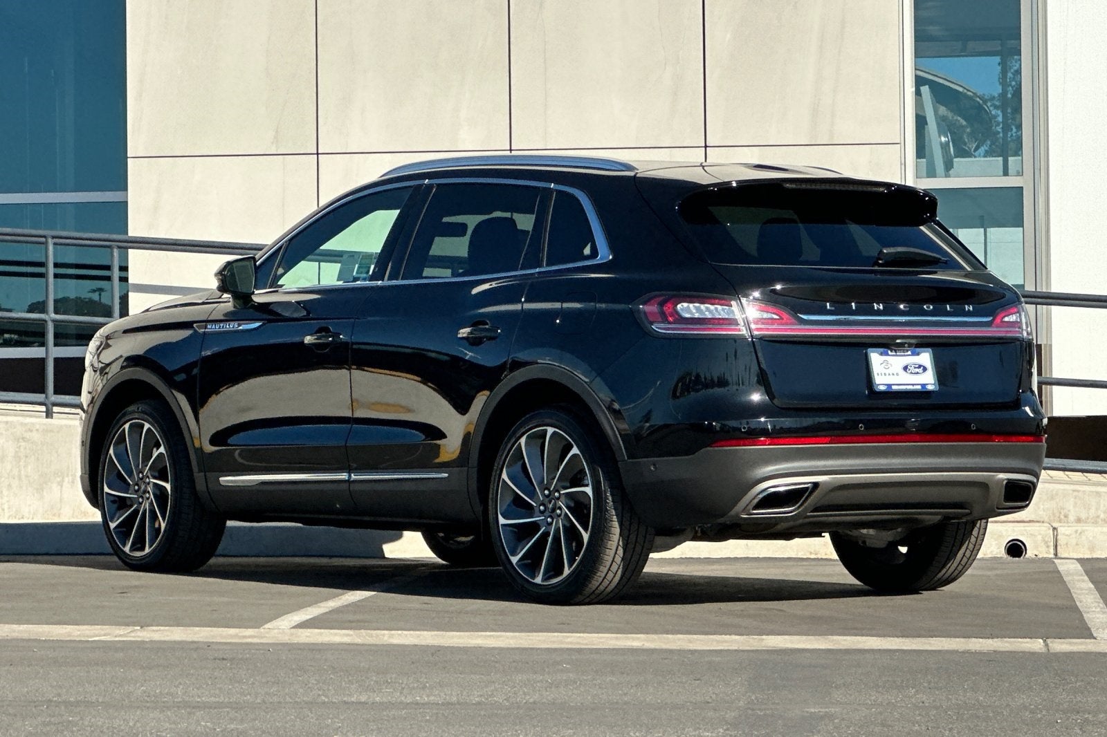 2023 Lincoln Nautilus Reserve