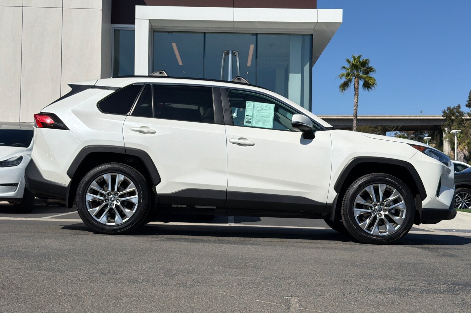 2021 Toyota RAV4 XLE Premium