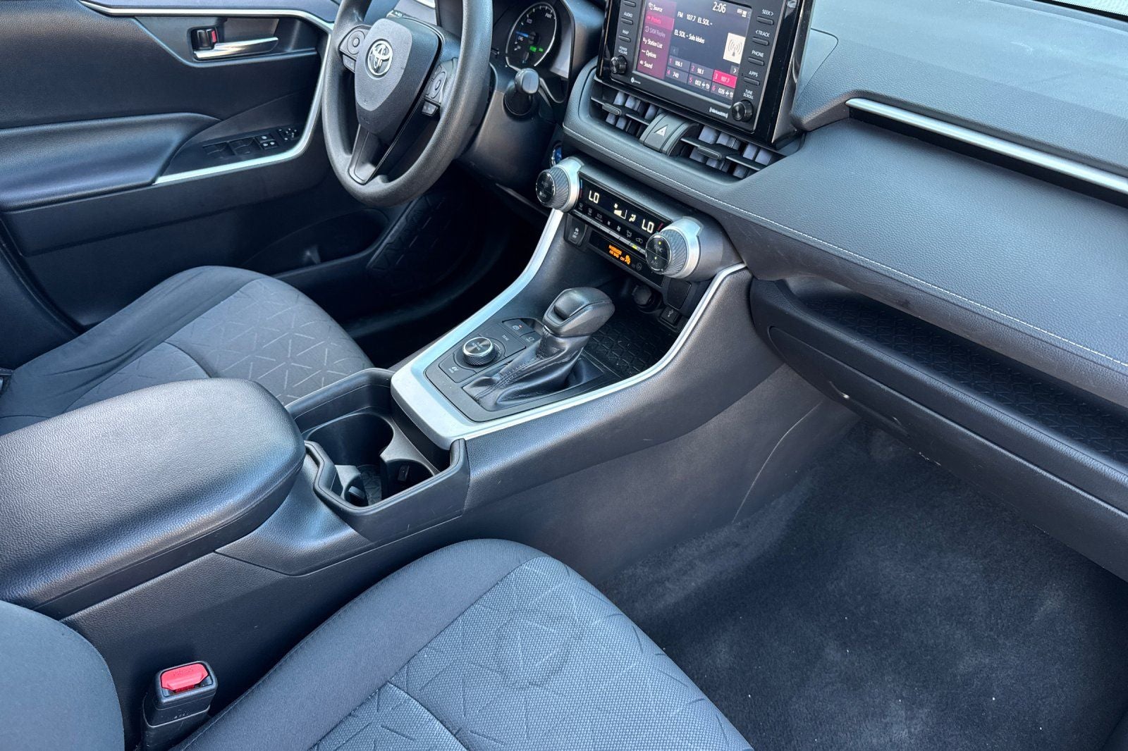 2020 Toyota RAV4 Hybrid XLE