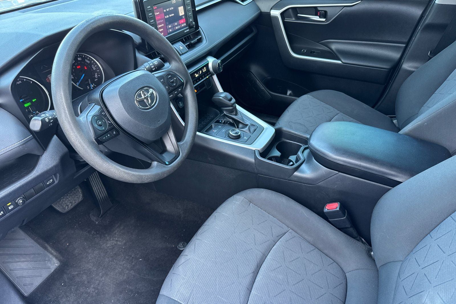 2020 Toyota RAV4 Hybrid XLE